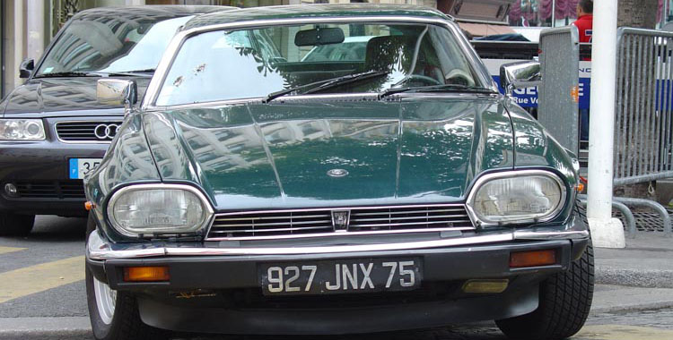 Jaguar XJ-S HE in typical Parisian condition.